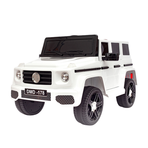 电动婴儿车，带遥控塑料玩具，适用于2-4岁男孩电池供电的游乐车 - Product Image 1