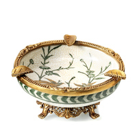 Assiettes rondes de luxe en céramique peintes à la main en porcelaine personnalisée, en laiton, dessinées à la main, irrégulières, décoration d'intérieur de luxe