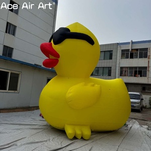 Pato inflable con gafas negras Animal pato amarillo inflable gigante <span class=keywords><strong>para</strong></span> eventos al aire libre, publicidad y decoración de agua - Product Image 2
