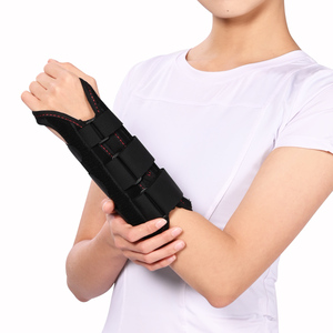 Attelle de poignet en acier médical CONRIDA avec logo personnalisé, respirante, en mousse, pour le soutien du pouce, idéale pour l'exercice et les entraînements - Product Image 1
