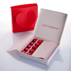 Boîtes à chocolat carrées de luxe fenêtre emballage <span class=keywords><strong>maison</strong></span> Bote pour <span class=keywords><strong>fruits</strong></span> recouverts de chocolat divisé doux revêtement UV gaufrage - Product Image 3