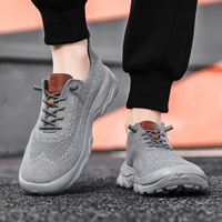 Chaussures de course légères et respirantes en maille pour hommes, couleur unie, style élégant, à enfiler