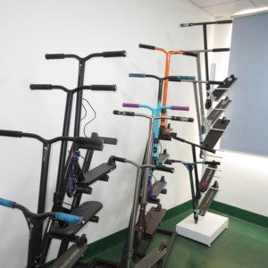 Trottinette de stunt professionnelle Spaceflip 110 mm, forme nid d'abeille, aluminium forgé 3D, noyau métallique léger, roulement PU à rebond élevé Abec-9 - Product Image 3