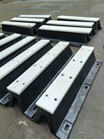 Super Fender Arche pour la Protection des Grands Navires Commerciaux