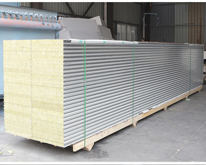 Panneau sandwich en métal pour <span class=keywords><strong>l</strong></span>'<span class=keywords><strong>isolation</strong></span> des murs extérieurs et la <span class=keywords><strong>toiture</strong></span> Matériaux de construction en laine de roche pour <span class=keywords><strong>toiture</strong></span> de bâtiment - Product Image 3