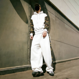 Ensemble de survêtement pour homme en coton épais personnalisé, comprenant un pantalon de survêtement oversize ample et un sweat à capuche camouflage brodé zippé, style patchwork - Product Image 5