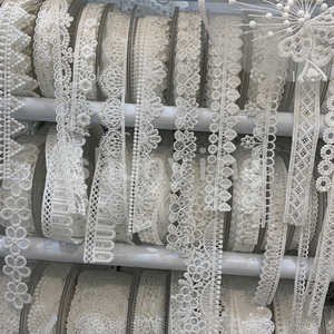 Giá bán buôn bông trắng ưa thích sáng bóng ren hóa chất thêu <span class=keywords><strong>sequin</strong></span> sữa Lụa Ren <span class=keywords><strong>TRIM</strong></span> - Product Image 3