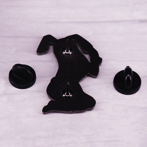 Alta calidad Anime a Rascal no puede soñar con una chica conejito SenpaiCloisonne pintura aleación broches alfileres artesanía de Metal - Product Image 2