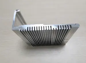 Fabricant <span class=keywords><strong>Alu</strong></span> personnalisé <span class=keywords><strong>CNC</strong></span> 6061 6063 <span class=keywords><strong>Profil</strong></span> en alliage CPU LED électronique dissipateur de chaleur en aluminium extrudé - Product Image 3