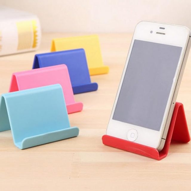 Promoting Smartphone Accessories Universal Mobile Phone Desktop Holders