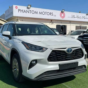 Puissance et performance, Toyota Highlander <span class=keywords><strong>GLE</strong></span> XU50 d'occasion <span class=keywords><strong>2022</strong></span>, SUV 5 portes, 2,5 L 4 cylindres <span class=keywords><strong>hybride</strong></span>, automatique, transmission intégrale - Product Image 1