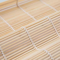 2024 nouveau tapis de sushi en bambou chinois vert carré moyen jetable avec certificat de contact alimentaire
