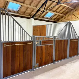 Factory Outlet Paard Stabiele Board Apparatuur Aangepaste Renbaan Paardensport Club Hek Bouw Panelen Paard Stallen