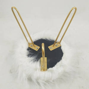 Lafot KD — <span class=keywords><strong>tabouret</strong></span> <span class=keywords><strong>rond</strong></span> et long, jambes en métal, avec couverture en <span class=keywords><strong>fourrure</strong></span> blanche - Product Image 3