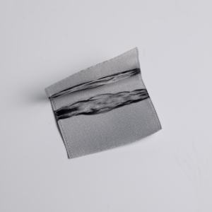 Étiquettes tissées de haute qualité pour vêtements Étiquettes de logo personnalisé pour la fabrication de vêtements - Product Image 3