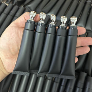 15 ml Black Squeeze Volumen máximo <span class=keywords><strong>de</strong></span> <span class=keywords><strong>labios</strong></span> Efecto fuerte Lip Plumper Lip Volumizer con etiqueta privada - Product Image 4