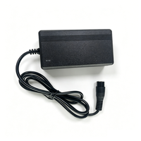 Chargeur de batterie au lithium 16,8 V 2 A avec système de protection complet, indicateur de charge LED bicolore, adaptateur secteur pour trottinette électrique