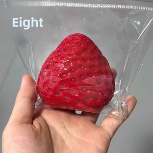 Jouet Squishy Fraise en TPR Personnalisable en Gros - Balle Anti-Stress Douce à Presser, Article Promotionnel Anti-Stress pour Enfants et Adultes - Product Image 3