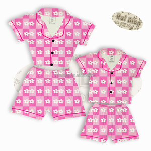 Conjunto de Pijamas Familiares Ruidian OEM, <span class=keywords><strong>Pijama</strong></span> de Manga Corta para Mamá, Niña y Adulta, 100% Seda, Casual, con Botones y Solapa, Ropa de Dormir Navideña - Product Image 6