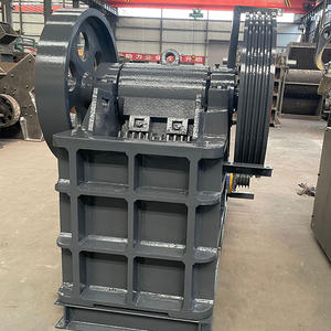 Concasseur à mâchoires portable de petite taille pour pierres et minerais d'or, à moteur diesel - Product Image 4