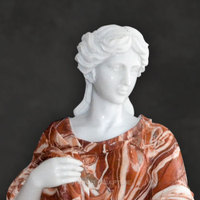 Sculpture de femme en pierre de couleur mélangée grandeur nature pour décoration de jardin extérieur, statue en marbre à vendre