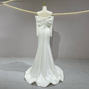 JFH66 ชุดแต่งงานทรงเมอร์เมดผ้าซาตินสีงาช้างทรงโบโฮพร้อมดอกไม้ - Product Image 2
