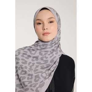 Écharpe en satin Pure Tone, douce, gris léopard, style ethnique éthéré pour l'hiver et l'été - Product Image 1