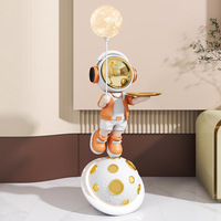 Décoration d'intérieur INS Creative Astronaute LED Lampe Résine Artisanat Grande Figurine Ornements pour Salon Décoration pour Maison Cadeaux