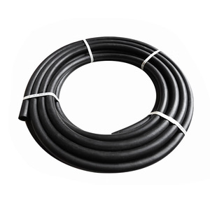 Tuyau en caoutchouc renforcé de tissu NBR noir brillant de qualité industrielle 19 mm x 25 mm, résistant à l'usure, résistance à l'huile basse à haute pression - Product Image 1