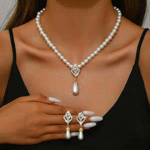 2025 nouveau exquis à la mode haute qualité cristal embelli bijoux de mariée perle larme collier boucle d'oreille ensemble - Product Image 3