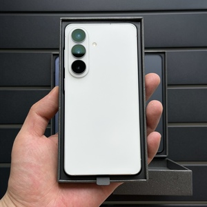 Nuevo Teléfono Inteligente SAM S26 de 6.3 Pulgadas, 12GB 128GB, Pantalla AMOLED, Múltiples Idiomas, Venta al Por Mayor, 5G, Cámara de 50MP - Product Image 1