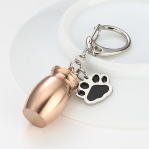 LLavero de botella de Perfume de aleación con logotipo personalizado, colgante de garra de <span class=keywords><strong>perro</strong></span> y cenizas de mascotas, llavero Urnum elegante para ataúdes y urnas de mascotas - Product Image 6