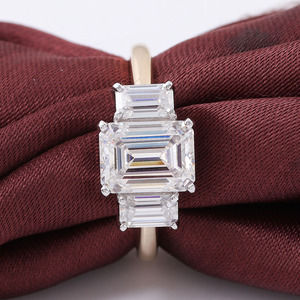 Anillo de oro macizo de 18K y 14k, anillo de Aguamarina de zafiro creado en laboratorio, zafiro de laboratorio, corte esmeralda D VVS, moissanita, anillo de bodas de <span class=keywords><strong>3</strong></span> piedras - Product Image 4