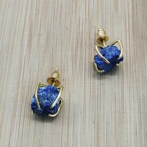 A2144 boucles <span class=keywords><strong>d</strong></span>'oreilles en cristal de pierre brute naturelle quartz rose boucles <span class=keywords><strong>d</strong></span>'oreilles en pierre <span class=keywords><strong>d</strong></span>'améthyste goujons bijoux en gros - Product Image 4