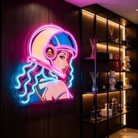Casque de moto pour femme avec éclairage LED néon rétroéclairé et impression UV publicitaire pour la décoration des centres commerciaux et des parcs