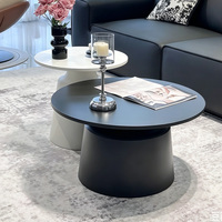 Ensemble de tables basses gigognes rondes style crème minimaliste moderne, tables d'appoint hautes et basses blanc crème pour petit appartement ou salon