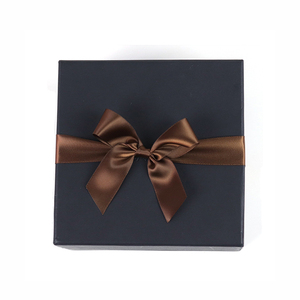 Tùy chỉnh nhà máy sản xuất rPet Satin Màu Đỏ đàn hồi Ribbon Bow Stretch <span class=keywords><strong>Loop</strong></span> cho hộp quà tặng trang trí được làm từ polyester bền - Product Image 3