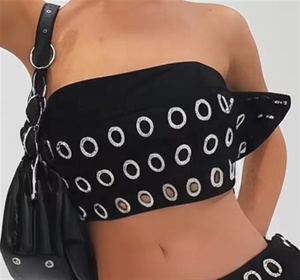 2026 Yeni Gelenler Kadın 2 Parça Takım Gözlü Detaylı Crop Top+Şort Günlük Kombin Sokak Modası Kıyafetler - Product Image 3