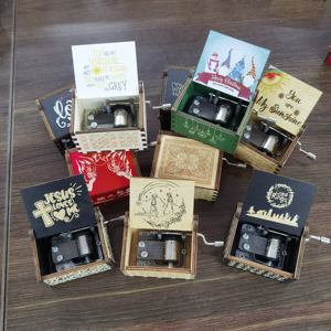 Grosir Pabrik Anime kecil murah diukir kustom kayu Mini satu bagian kotak musik engkol tangan untuk anak perempuan - Product Image 5