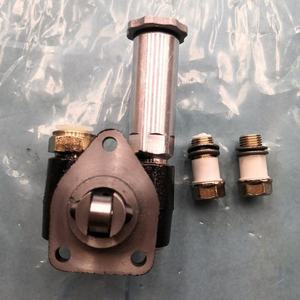 105220-7230  8972268590 ZX75US 4JG1 Pièces de moteur diesel pour excavatrice  4D95 6BD1 6BG1 Pompe d'alimentation en carburant / Pompe de transfert de carburant manuelle - Product Image 3