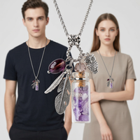 Collier pendentif bohème pour femme en pierre naturelle avec breloques plumes et flacon en verre pour huiles essentielles d'aromathérapie