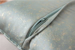 Housse de coussin de luxe en jacquard métallique, décorative pour la maison - Product Image 5