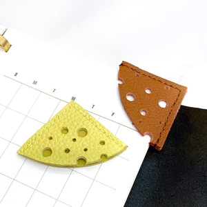New arrival, in stock! Creative mini book corner protector, page clip, PU leather, cute cartoon cheese-shaped <b>bookmark</b>. - Product Image 2