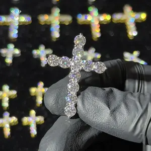 Fine Jewelry Pendants Charms Custom Jewelry 925 Sterling Silver 5MM 2.5MM Moissanite Cross Pendant