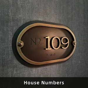 HONGSENカスタム屋外金属ホテルの家番号エンボスプレートエッチング記念真鍮プラークサイン