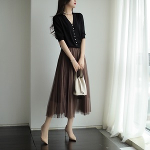 T50706 2026 Camicia Estiva da <span class=keywords><strong>Donna</strong></span> alla Moda, Lusso Leggero, Vestibilità Aderente, Scollo a V, Maniche Corte, Design Unico e Sofisticato - Product Image 6