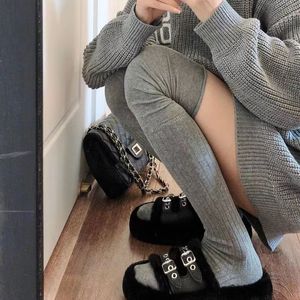 ถุงเท้ายาวถึงเข่าผ้าฝ้ายสีขาวสำหรับผู้หญิงสำหรับสวมใส่แบบลำลอง - Product Image 4