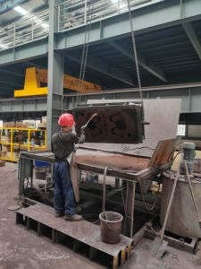 연성철 HT250 맨홀 뚜껑 원형 사각형 ISO 인증 중력 주조 맞춤 제작 채넬 브랜드 광범위한 분야 적용 - Product Image 6