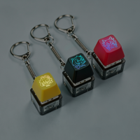 Porte-clés de clavier lumineux en acrylique imprimé UV personnalisé sur le thème de l'anime pour le soulagement du stress