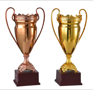 Trophées Métalliques Personnalisés 2025 – Vente Directe Usine – Grandes Coupe et Trophées d'Or pour le Karaté - Product Image 3